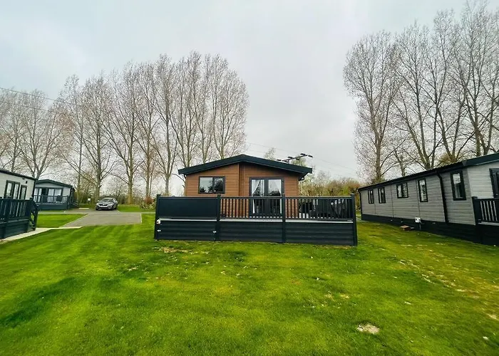 Mulberry Lodge With Hot Tub